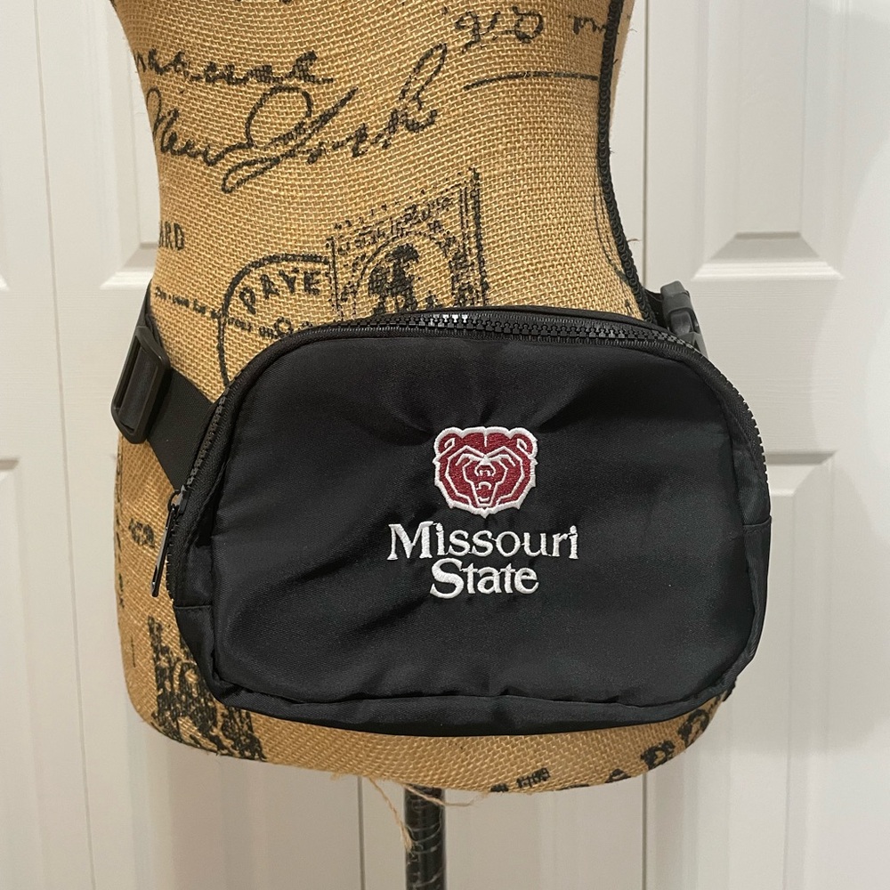 Missouri State Adjustable Black Belt Bag